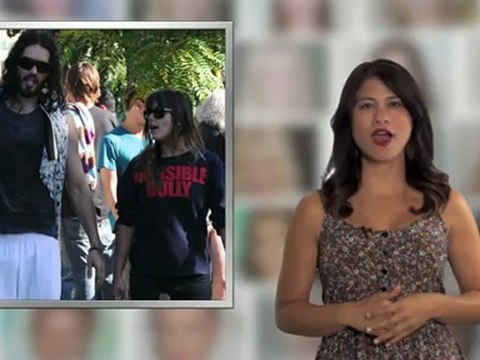 CelebrityBytes: Russell Brands New Girlfriend With a Kiss