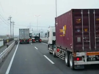 トラックの車窓から　トレーラー