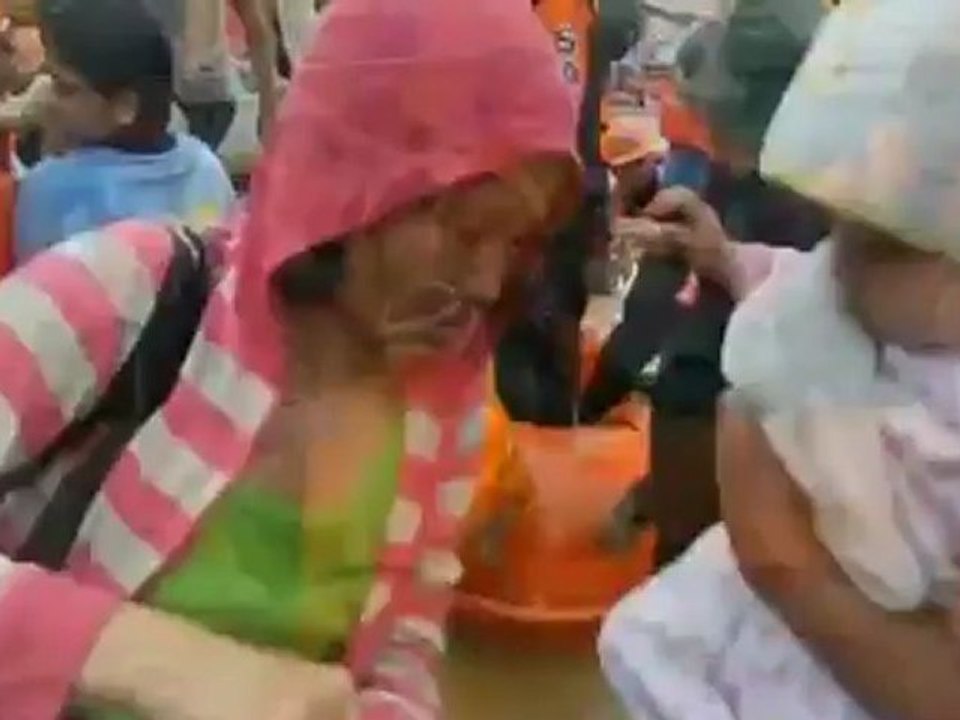 Massive flooding hits Philippines