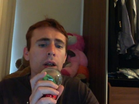 Wiwi égratigne mon homme est un guignol de Colette Renard