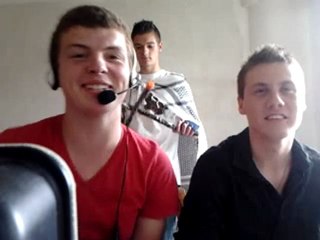Blacklight retribution-Commentaire et commentateur  Débile ^^