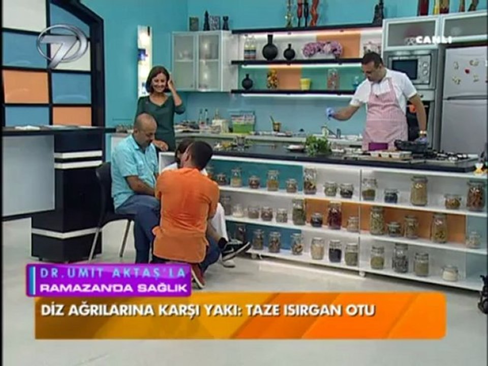 Canlı Yayında ısırgan otu ile ağrı kesici uygulaması Kanal7 Ümit Aktaş