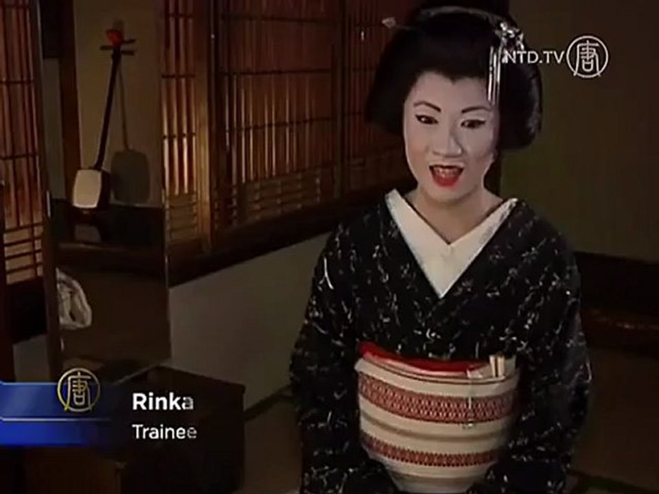 No Cultural Barriers Chinese Woman Trains to be a Geisha