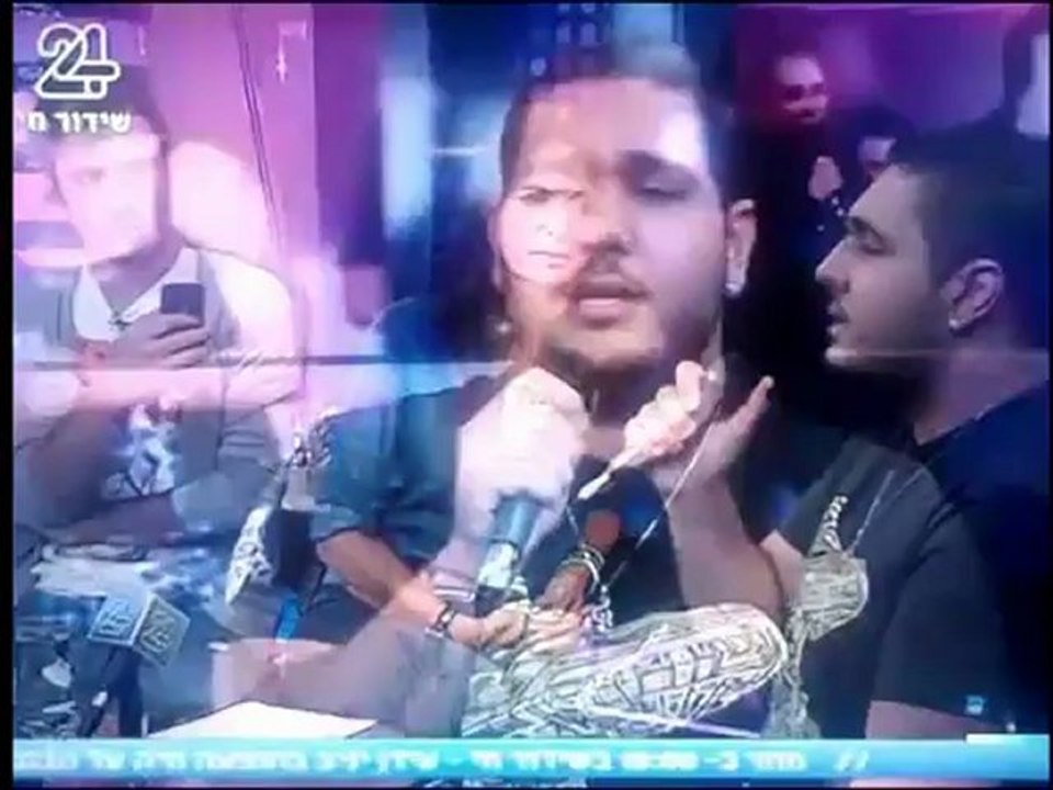 חלק 4 שגיא טרבלסי מתארח ושר את "מחכה שישוב" מילים אלירז שדה לחן אדיר גץ