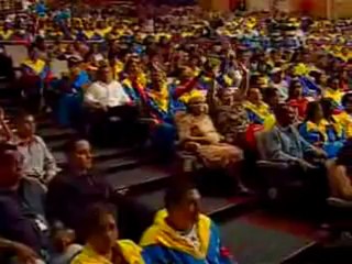 (VÍDEO) Chávez entrega réplica de espada de Bolívar a Campeón Olímpico 07.08.2012 (3/3)