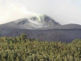 NZ: de la vapeur s'échappe du volcan 2 jours après son éruption