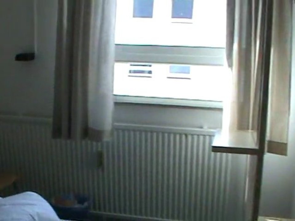 A & O Hotel Reeperbahn Stadthotel 1 Sterne einfache Ausstattung nettes Frühstück Zimmer