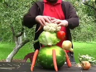 Katarzyna Kozyra - Piramida Zwierząt I Ty możesz zostać artystą