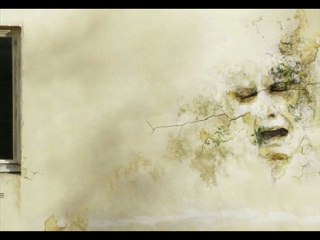 Duvarlar üzerime yıkılıyor - Ahmet Karakayan