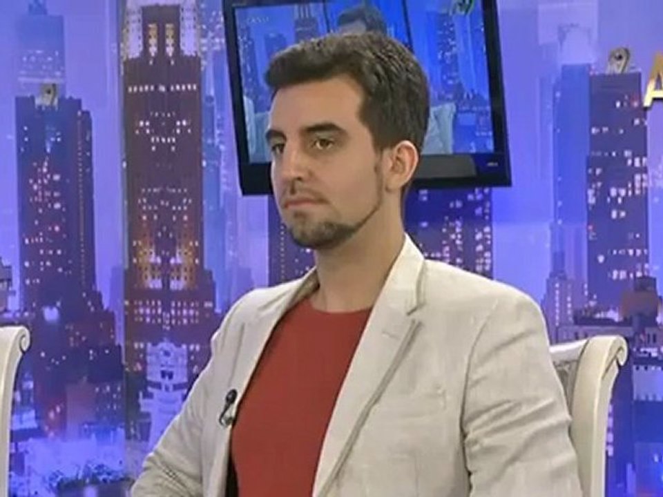 Darwinizm ve Materyalizm DÜNYAYI MUAZZAM ALDATTI - YouTube