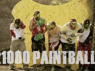 Video herunterladen: 5 mecs se font tirer dessus par 21000 paintballs