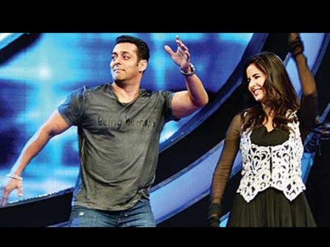 TV News - Salman Khan And Katrina Kaif Promotes Ek Tha Tiger On The Sets Of Indian Idol 6