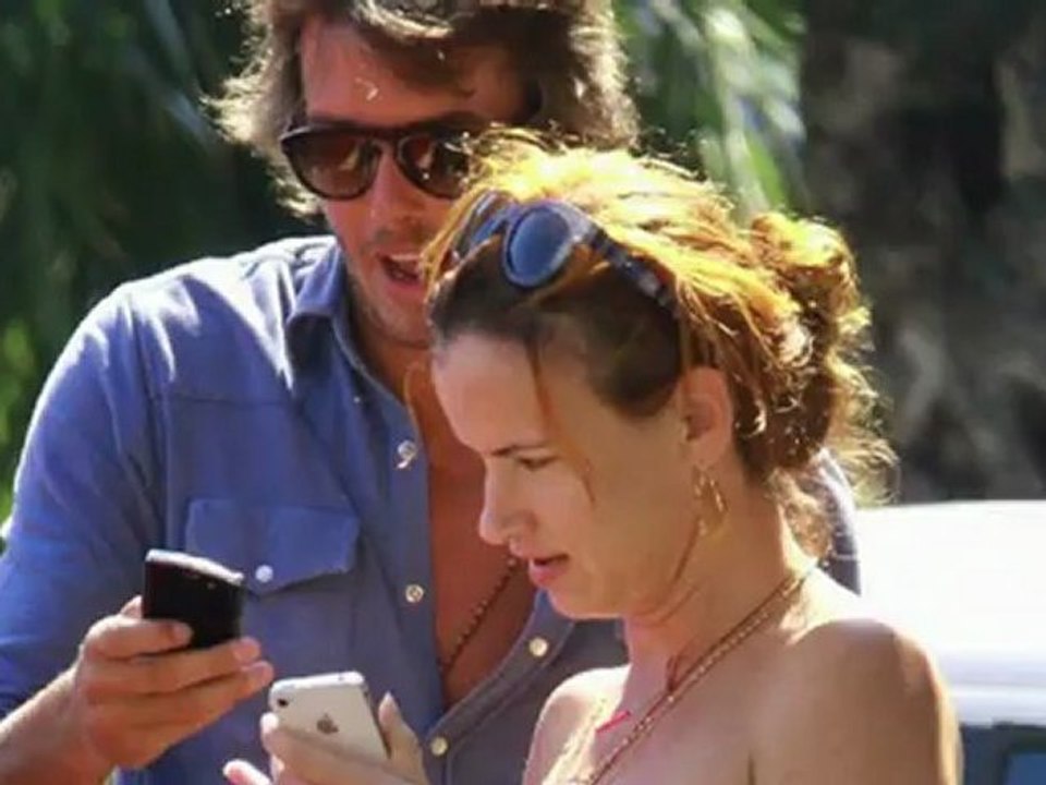 CelebrityBytes: Juliette Lewis Goes Photo Happy With New Boyfriend