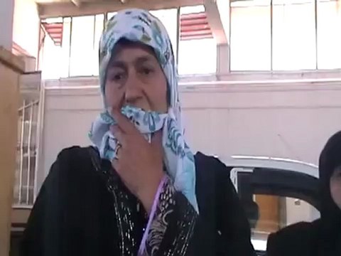 Syria فري برس حلب نزوح عائلات من حلب هربا من القصف الاسدي 7-8-2012