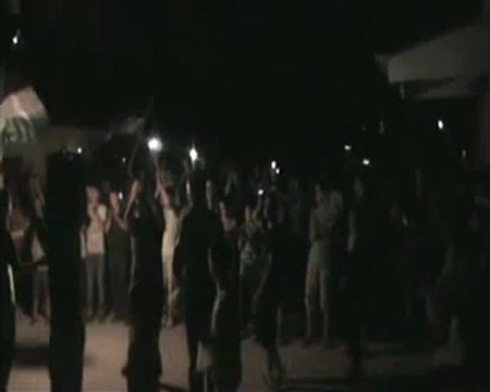 Syria فري برس حماة غرب المشتل مظاهرة حاشدة رغم الحصار وانقطاع الكهرباء 7 8 2012 ج2