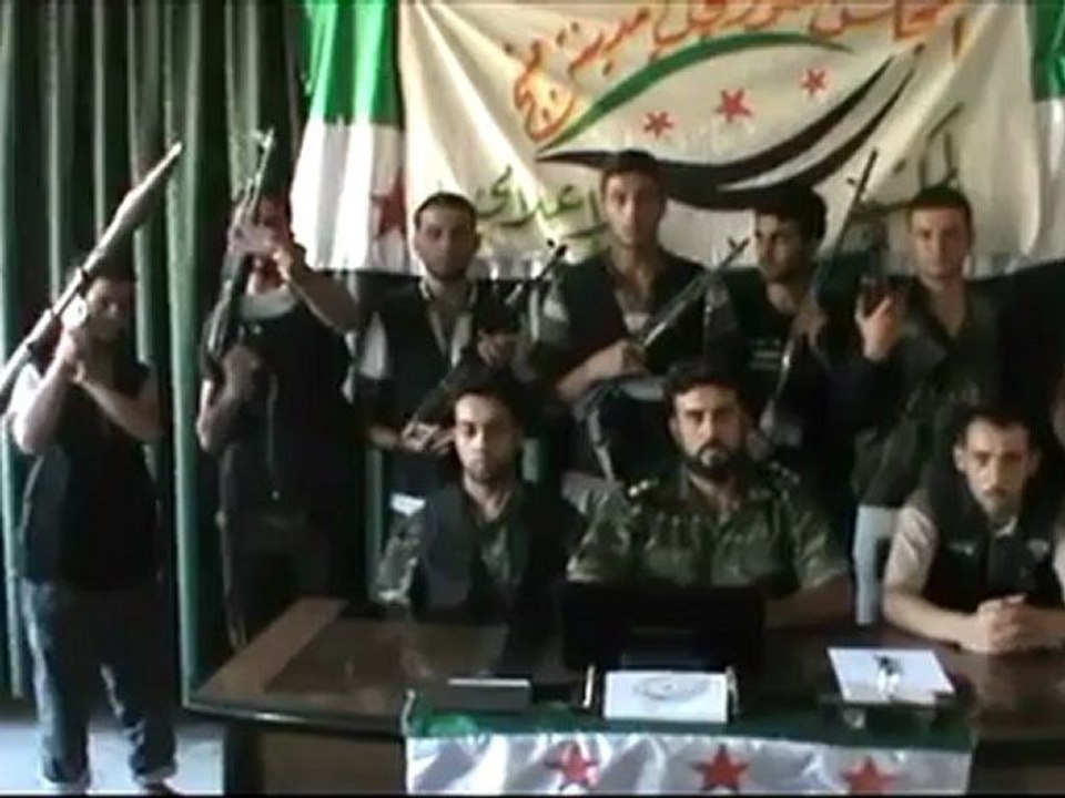Syria فري برس حلب - منبج __ انشقاق جماعي لضباط و مجندين في منبج  8 _ 8 _ 2012