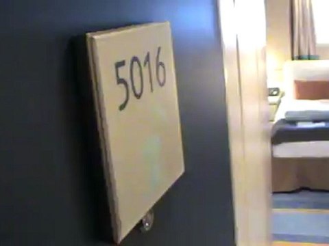 Mein Schiff 2 TUI Cruises die Fellas Hamburg Hafen Kabine (1)