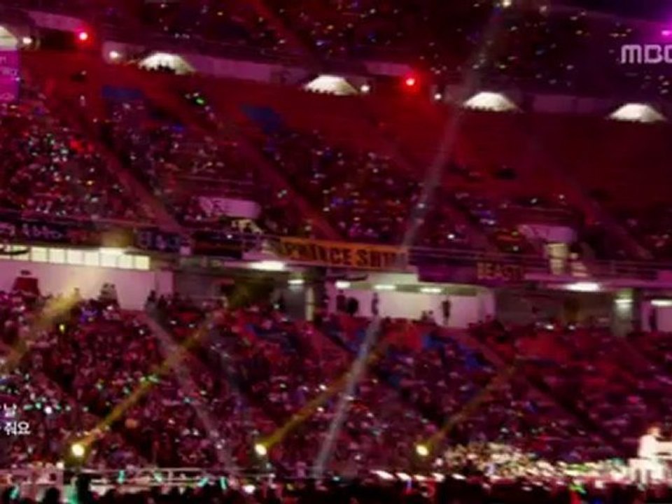 IU and Taemin - Medley  MBC Korean Music Wave In Bangkok (120428)