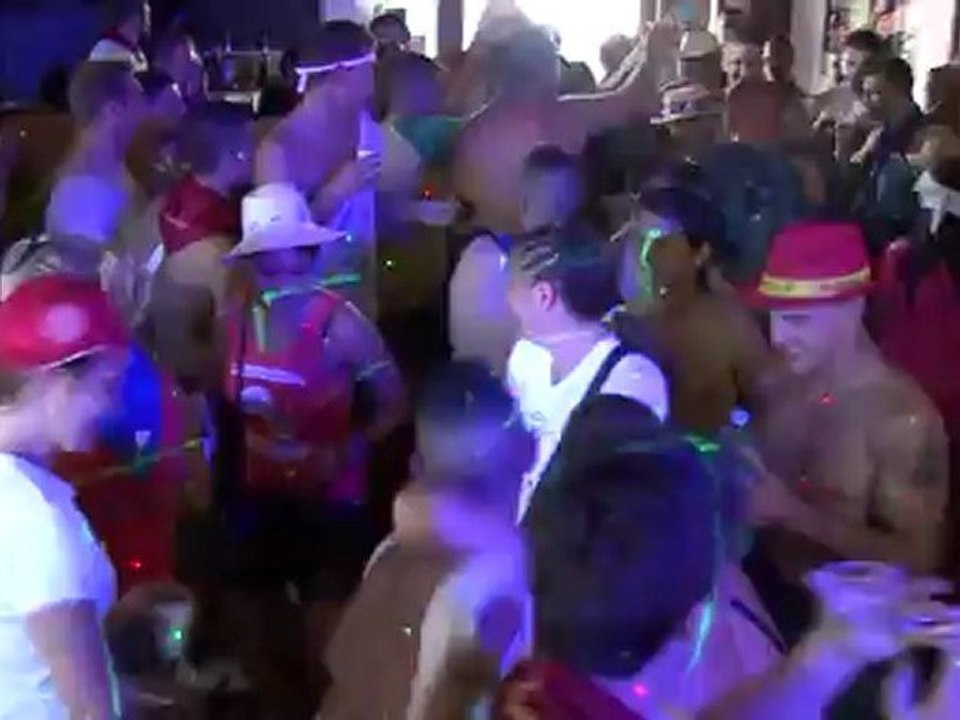 2012 - Bessan - Fête locale (lundi au café de la Gare)-1