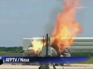 Nasa's Morpheus spacecraft explodes on free test flight