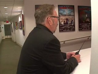 Ronnie Mund protected Howard Stern's life?