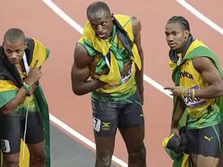 Video herunterladen: Usain Bolt Wins Gold in 200 Meters