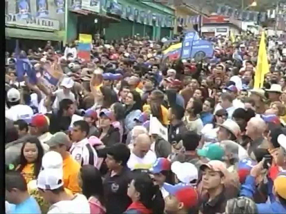 Así fue el recorrido de Capriles en Trujillo
