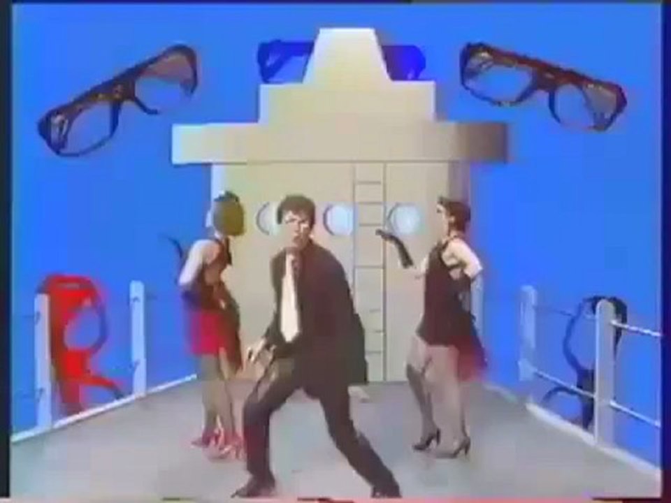 --Richard Gotainer (clip)-- "" femme à lunettes ""