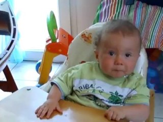 Yanis mort de rire...