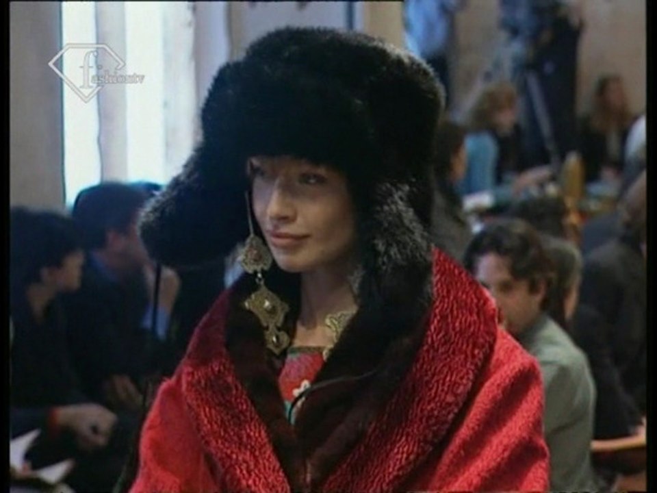 Kenzo Fall/Winter 1997/98 RTW Show | FashionTV