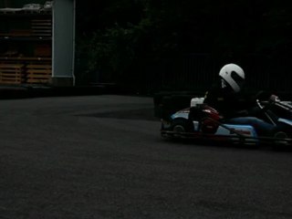 Video herunterladen: Christian Langos aus Essen - Oberhausen - 04 KART-WM 2013 Deutsche KF2 EM WM SRP Racing vertreibt Modena Engines Erläuterung zur IAME X30 Kupplung