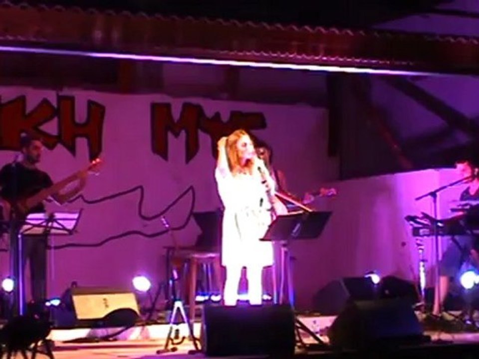 Τα κορμιά και τα μαχαίρια (Ιεράπετρα 2012 Live) - Γεωργία Νταγάκη