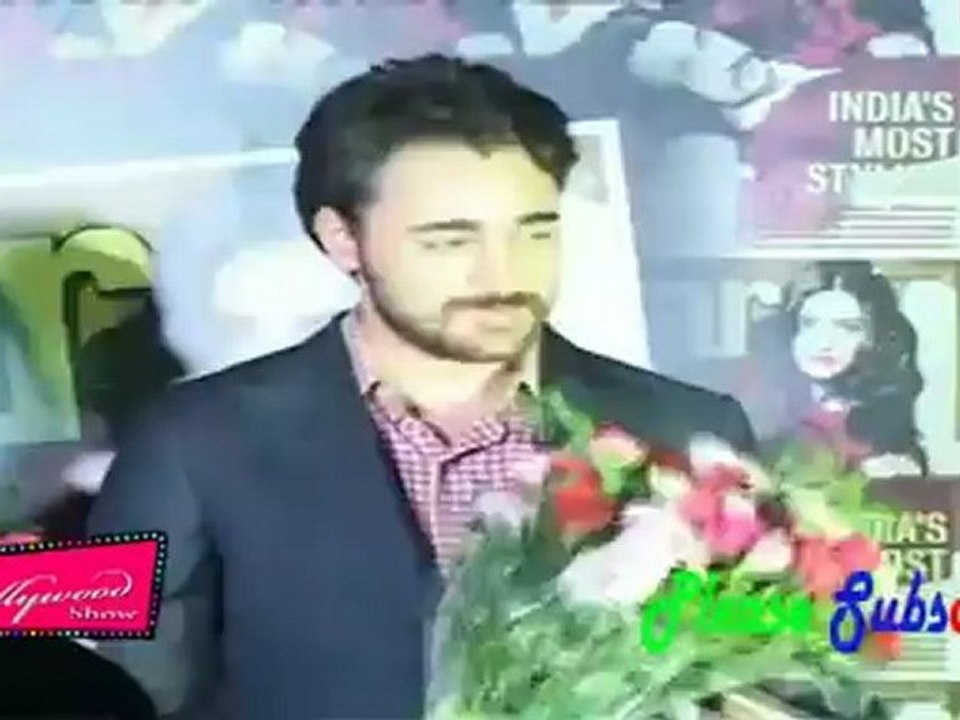 Hot Sonam Kapoor Sexy Poses with Imran Khan