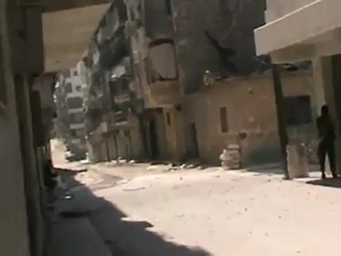 Syria فري برس حلب صلاح الدين جانب من اشتباكات لواء شهداء الاتارب بالحي قبل دحر عصابات الاسد 10 8 2012