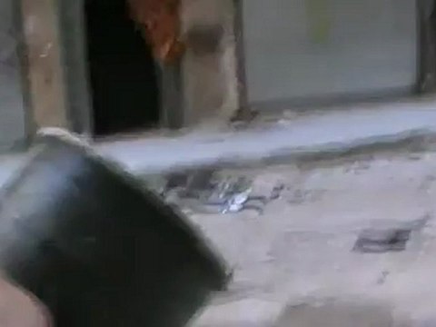Syria فري برس حلب صلاح الدين عينه من القذائف التي يقصف بها الحي 11 8 2012