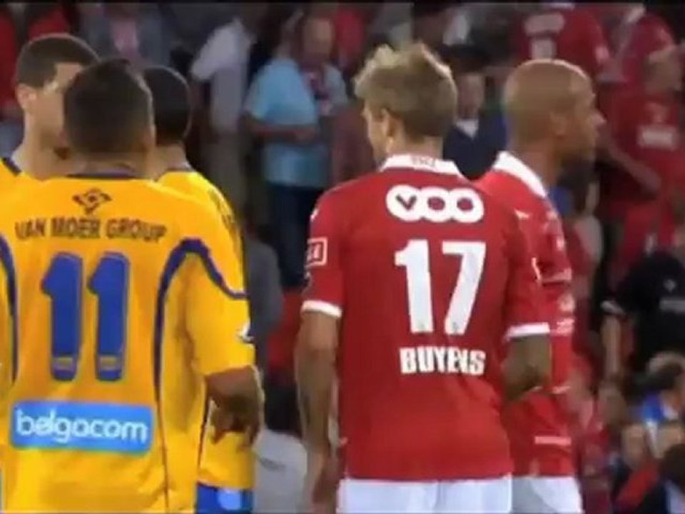 Jupiler League: Slapstick-Eigentor hilft Lüttich aus der Krise