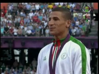 Makhloufi Taoufik : Remise de la médaille d'or et Hymne national Algérien à Wembley