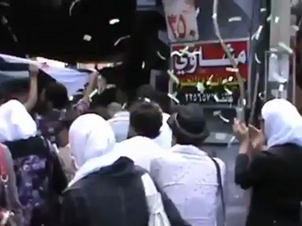 Syria فري برس دمشق مظاهرة رائعة في السويقة أمام جامع النقشبندي 11 8 2012