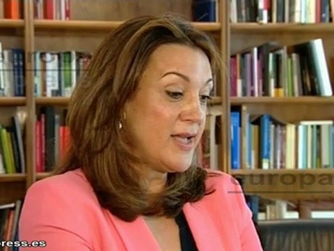 Alonso cree que España debe moderar salarios