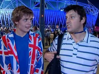 Mo Farah and Usain Bolt swap poses