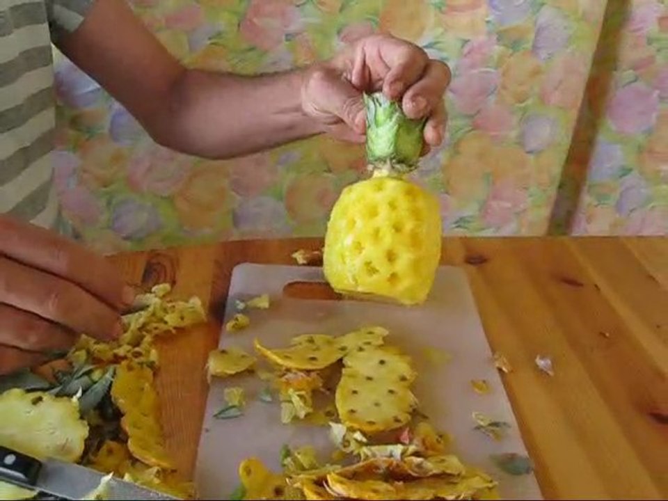 PIAF outil pour l'ananas, la fraise et la tomate, artisanat de l'île de la Réunion