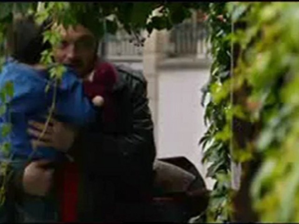 Je me suis fait tout petit Bande Annonce VF