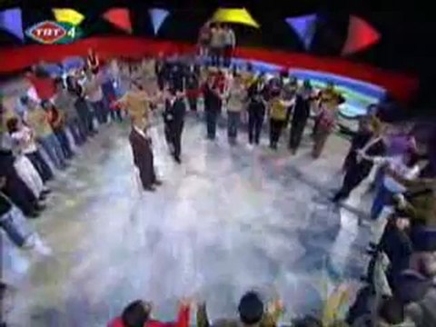 Mükerrem Kemertas Erzurum potpori halay (kavurma koydum tasa)