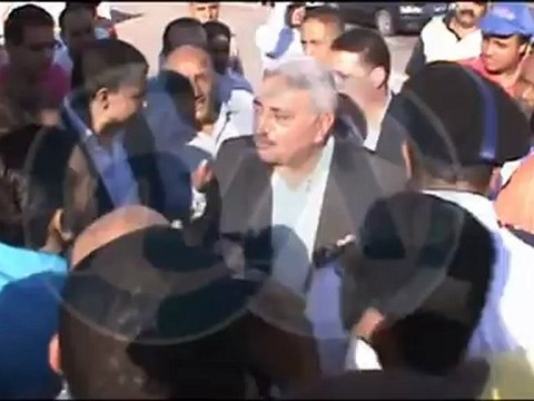 مدير امن الإسكندرية يشهد إزالة التداعيات على شواطئ الإسكندرية