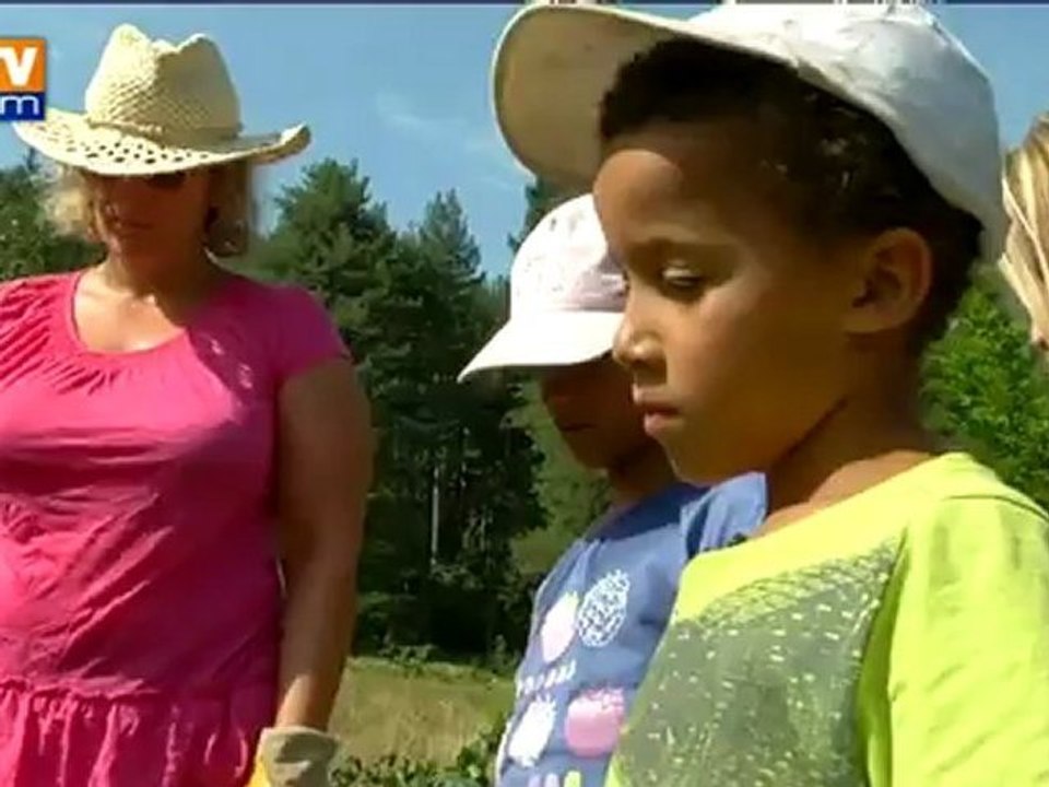 Les enfants pratiquent le wwoofing à la ferme