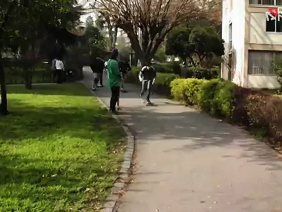 Perros y papas (Dogs and chips) - Longboard Skate video - Xtrem Trip Video Contest