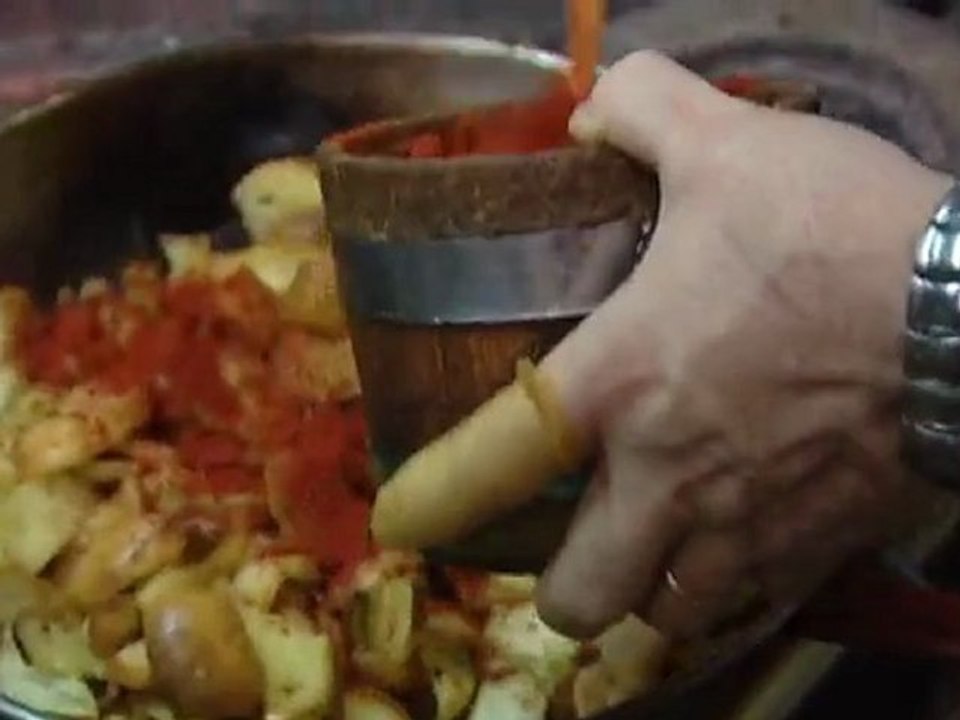 حساء الثوم - طبق خاص من مدريد | يوروماكس