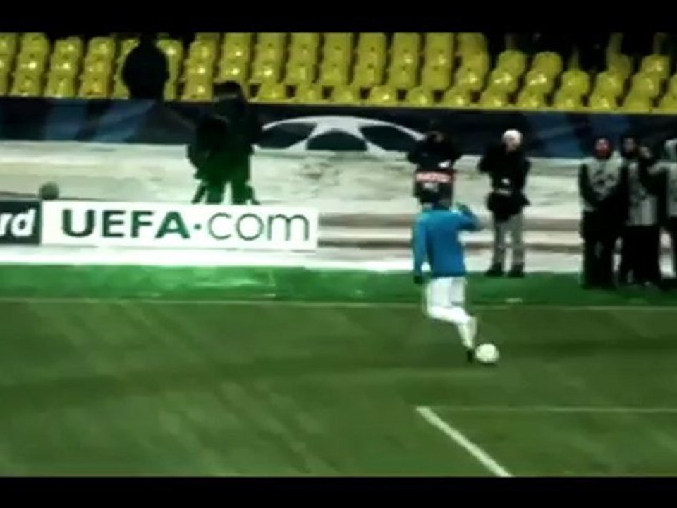Cristiano Ronaldo - Freestyle Show - Real Madrid 2012 HD (http://allsportsnews.jimdo.com)