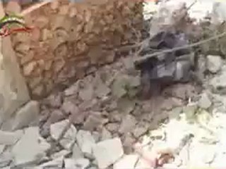 فري برس  ريف دمشق -جسرين  تدمير منازل المواطنين   13_8_2012  ج2