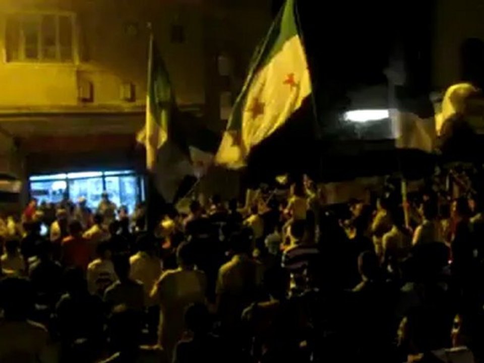فري برس  حمص الصامدة أحرار الوعر مسائية الحرية تشترى بالدم 13 8 2012 ج1